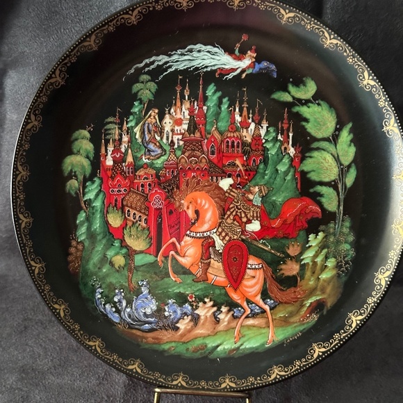 Ruslan and Ludmilla, first plate in Russian Legends Collection - Picture 2 of 5